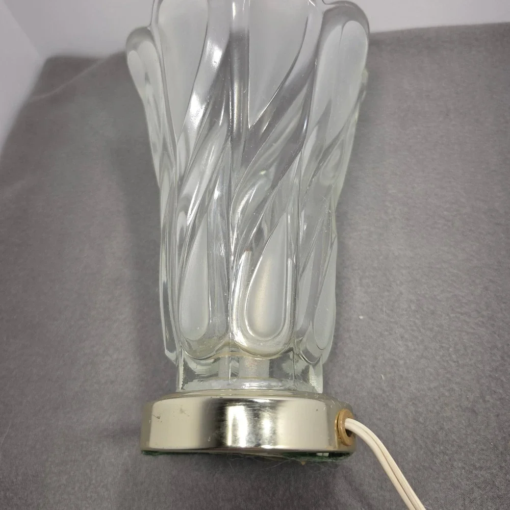 Vintage 1993 Frosted Art Glass Tulip Table Lamp Scalloped Swirl Accent Light